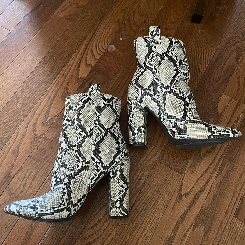 Snakeskin Patterned Ankle Boots